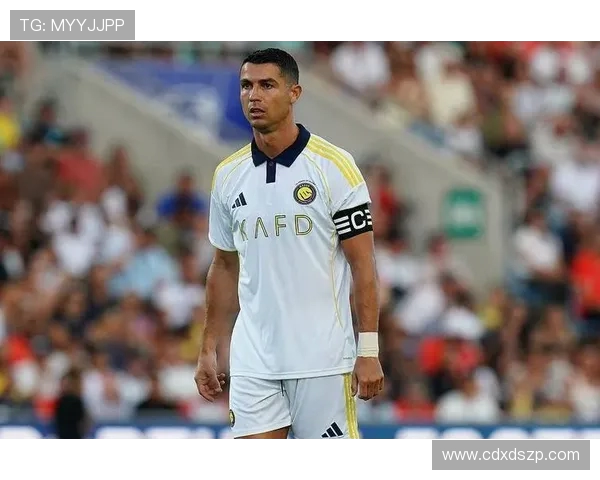 C罗发文暗示职业生涯新阶段这一章结束但传奇故事仍在继续